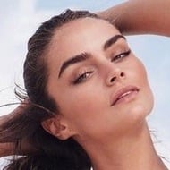 Lourdes Motta, 32 (Modelo)