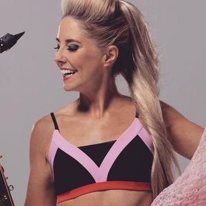Lovely Laura, 41 (Saxophonist)