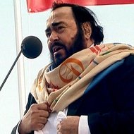 Luciano Pavarotti (1935 - 2007) (Cantante d'opera)