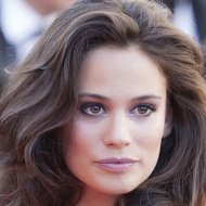 Lucie Lucas, 39 (TV Actress)