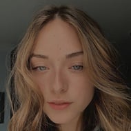 Lucy Ellis, 24 (Estrella de YouTube)