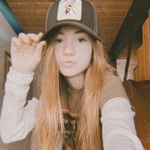 Lucy Paez, 17 (电影女演员)