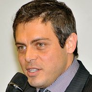 Luigi Baricelli, 54 (電視演員)