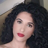 Luisa Simona, 29 (Instagram Star)