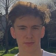 Luke Scott, 20 (吉他手)