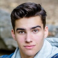 Luke Staley, 23 (TikTok明星)