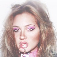 Luna Ki, 26 (Pop Singer)