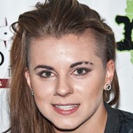 Lyndsey Gunnulfsen, 29 (Ca sĩ nhạc Rock)