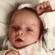 Mabel-Ocean Mai Gilbert, 6 (Membro De Família)