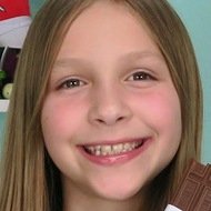 Macey Greer, 17 (YouTube Star)