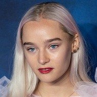 Maddi Waterhouse, 26 (Model)