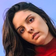 Maddie Ross, 32 (Rock Singer)