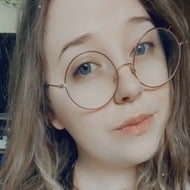 Madi Petri, 28 (YouTube-ster)