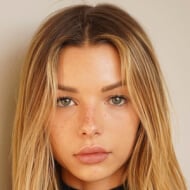 Madi Teeuws, 28 (Model)