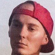 Mads Veslelia, 34 (Rapper)