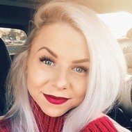 Mae Elizabeth Gurene, 36 (Blogger)