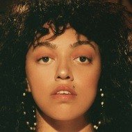 Mahalia Burkmar, 27 (Pop Singer)
