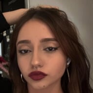 Maitê Krummenauer, 18 (Star di YouTube)