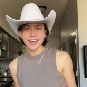 Makaela Ingemi, 26 (数字艺术家)