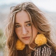 Mallory Morris, 30 (Blogger)