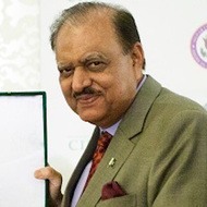 Mamnoon Hussain (1940 - 2021) (Politician)