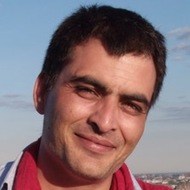 Manav Kaul, 47 (Директор)