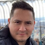 Manu Bravo, 42 (Estrelas do YouTube)