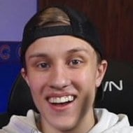 Mappelz, 24 (YouTube Star)