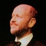 Marcos Mundstock, 81 (Cantora de música mundial)