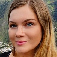 Mari Llewellyn, 31 (Instagram Star)