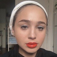 Maria Alia, 30 (Blogger)