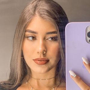 María Paulina, 19 (TikTok Star)