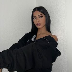 Mariam Alk, 34 (TikTok明星)