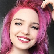 Mariana Devogeski, 28 (Instagram Star)