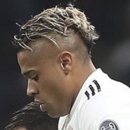 Mariano Díaz Mejía, 32 (Cầu thủ bóng đá)