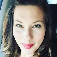 MarieThatsMe, 42 (YouTube明星)