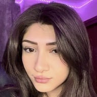 Marii, 22 (TikTok Star)