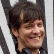 Mario Pergolini, 61 (Người dẫn chương trình)