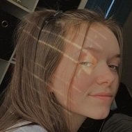 Marissa Tracy, 22 (TikTok Star)