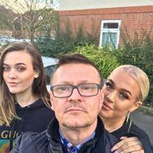 Mark Tomlinson, 43 (Jogador de pólo aquático)