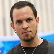 Mark Tremonti, 49 (Gitarrist)