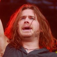 Mark Vollelunga, 39 (吉他手)