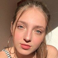 Marty Domínguez, 20 (YouTube Star)