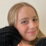 Mary Grace Dennis, 18 (YouTube明星)