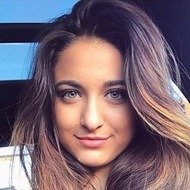 Mary Jelkovsky, 27 (博主)