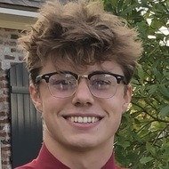 Mason Schlang, 22 (TikTok明星)