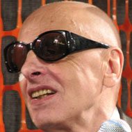 Mats Traat, 87 (诗人)
