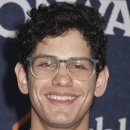 Matt Bennett, 33 (Телеактер)