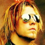 Matt Brooks, 32 (吉他手)