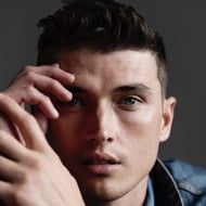 Matthew Holt, 31 (Modell)